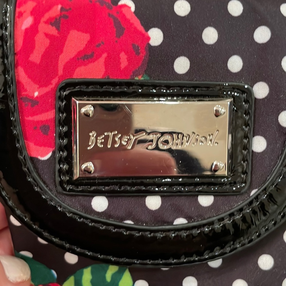 Betsey Johnson small pochette!